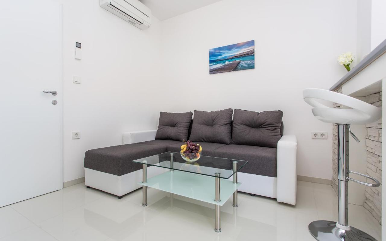 Apartments With A Parking Space Baska, Krk - 18808 ภายนอก รูปภาพ